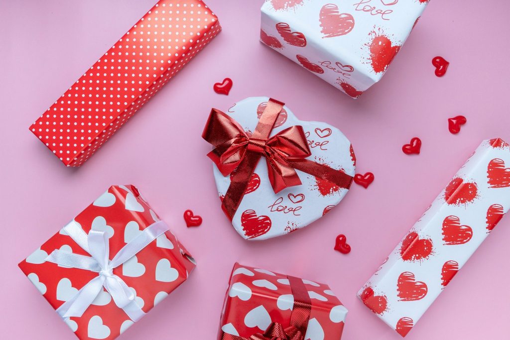 Cómo envolver los regalos de San Valentín