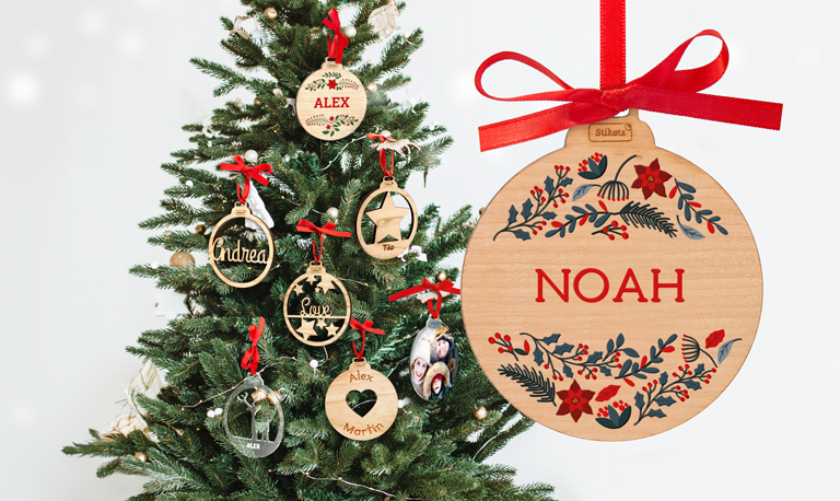 Bola de Navidad personalizada de madera en colores