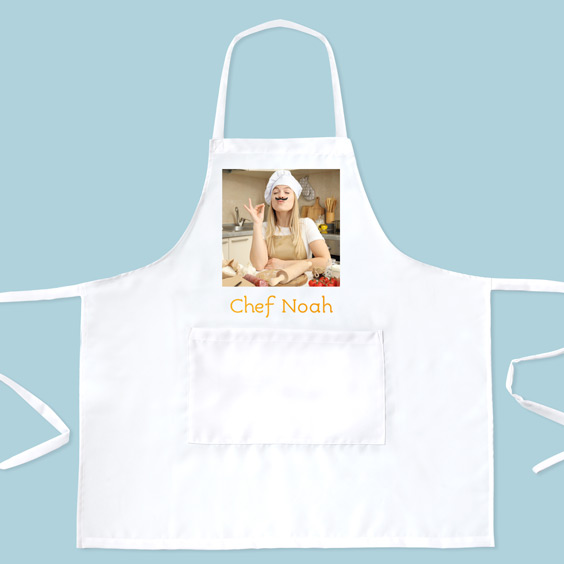 Delantal de cocina blanco personalizado con una foto, el texto Chef Noah y un bolsillo frontal